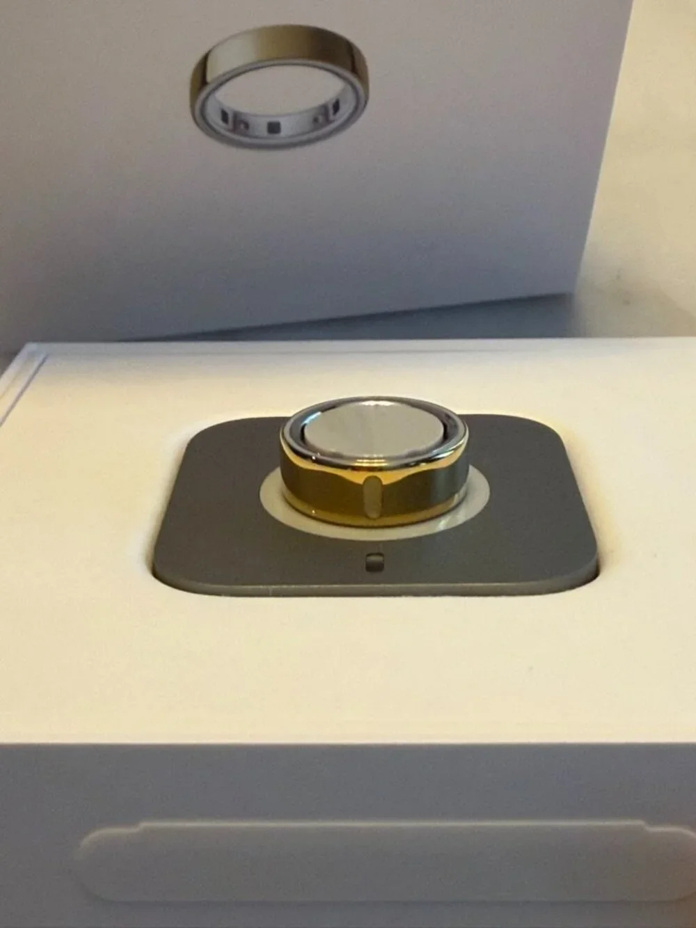 Oura Ring Gen 4 - Gold Finish - Size 7 NEW condition Open Box